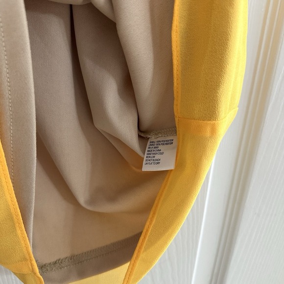 Gianni Bini Mustard Yellow Sleeveless White Embroidered Sheath Short Dress Small - Picture 6 of 6